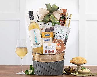Wine O'Clock Pinot Grigio Gift Basket